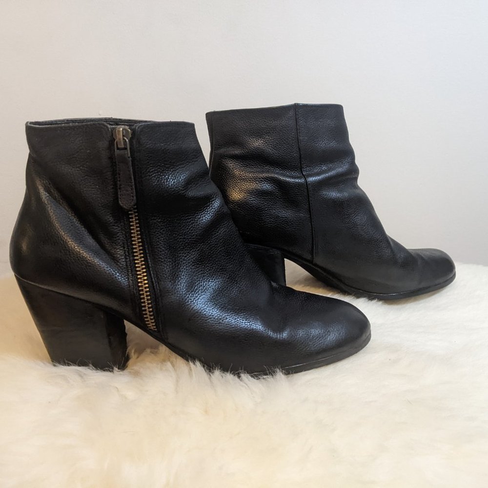 Cute leather BP ankle boots